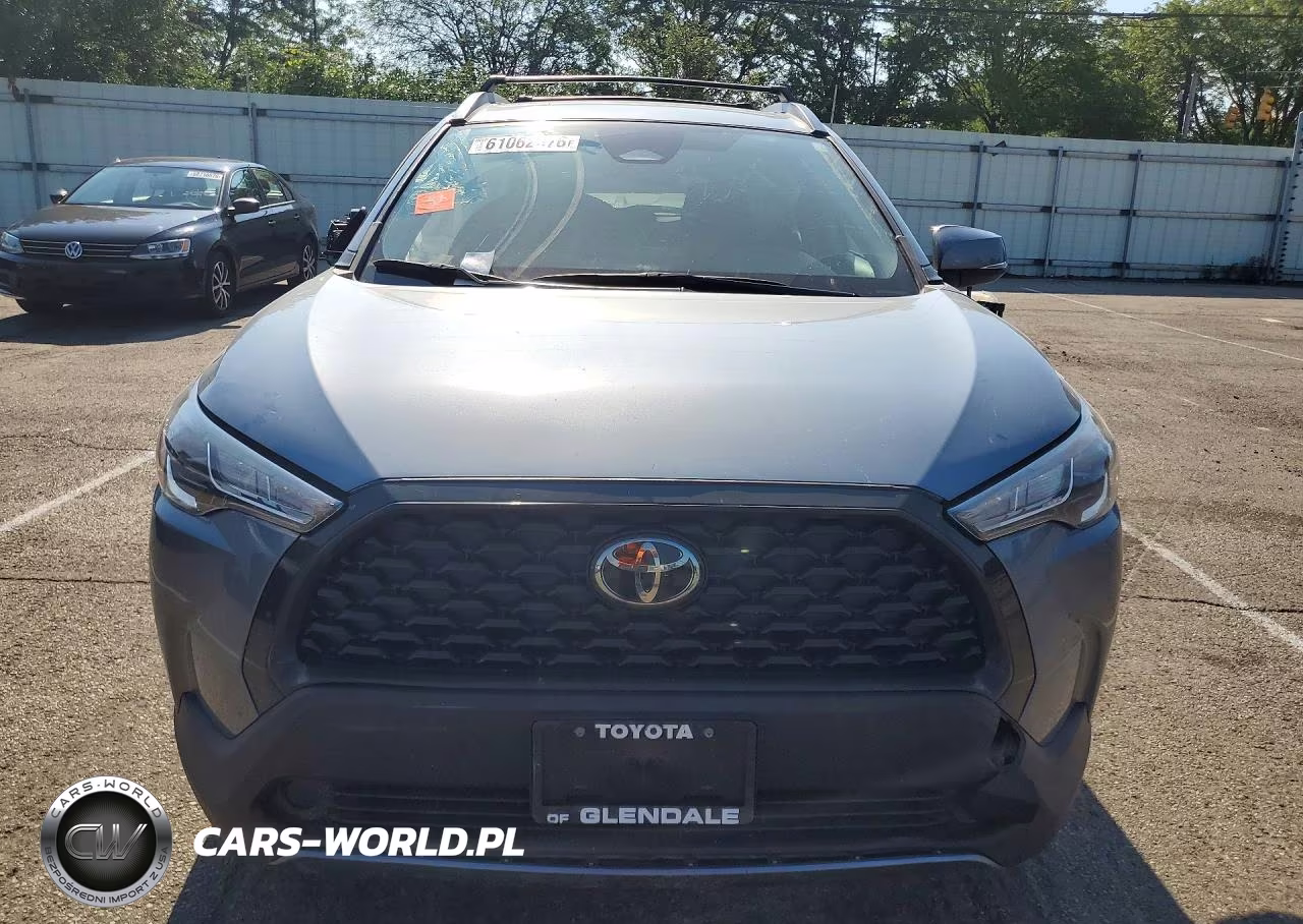 2023 Toyota Corolla Cross Le VIN:7MUCAAAG4PV045807 - 5