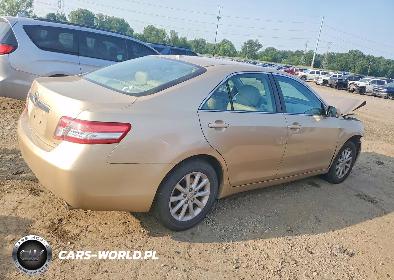2010 Toyota Camry Xle VIN:4T1BF3EK7AU551468 - 3