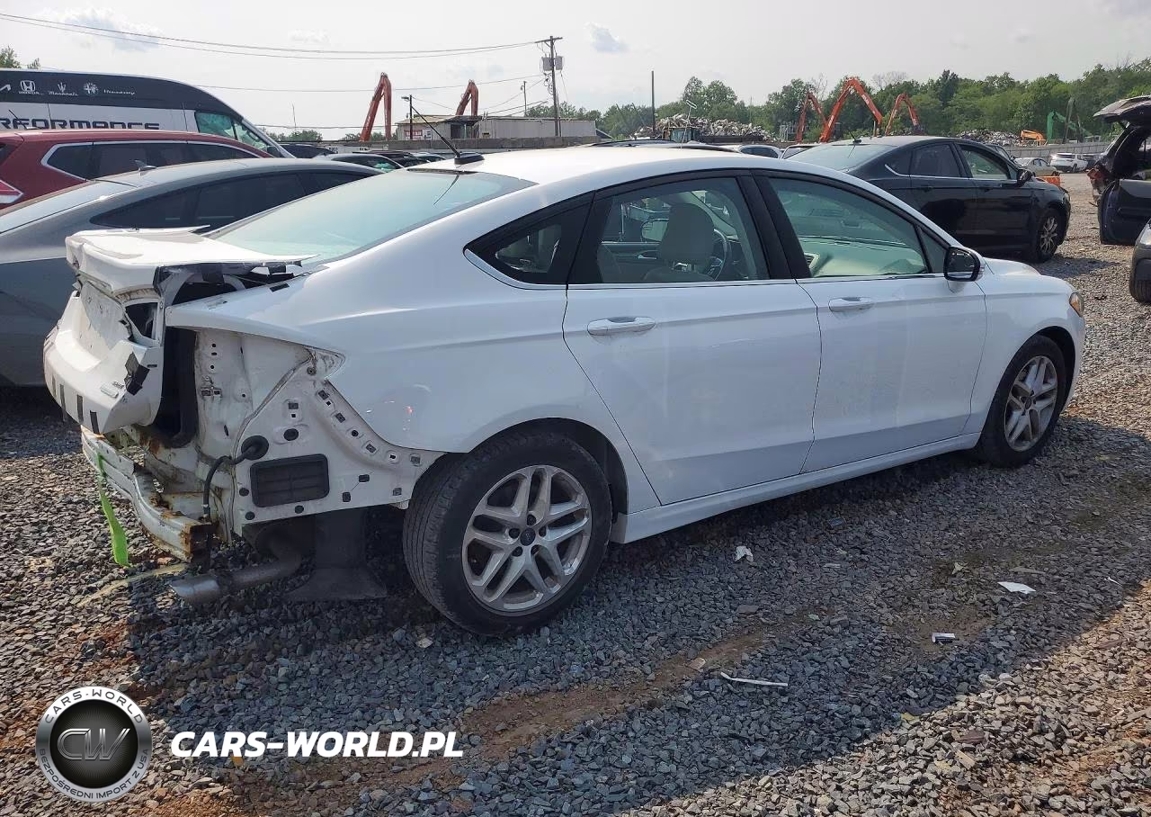 2015 Ford Fusion Se VIN:3FA6P0HDXFR236277 - 3