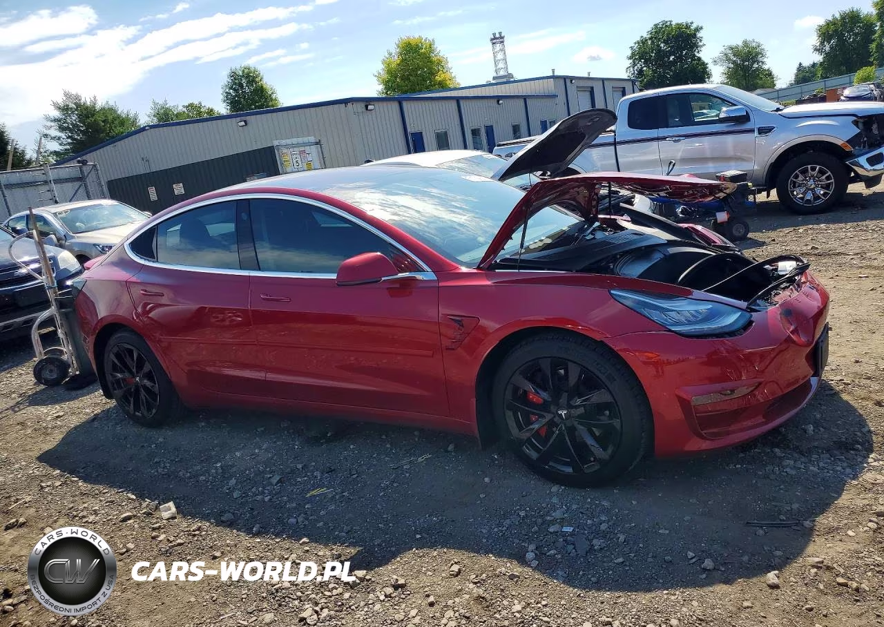 2018 Tesla Model 3 VIN:5YJ3E1EBXJF129686 - 8