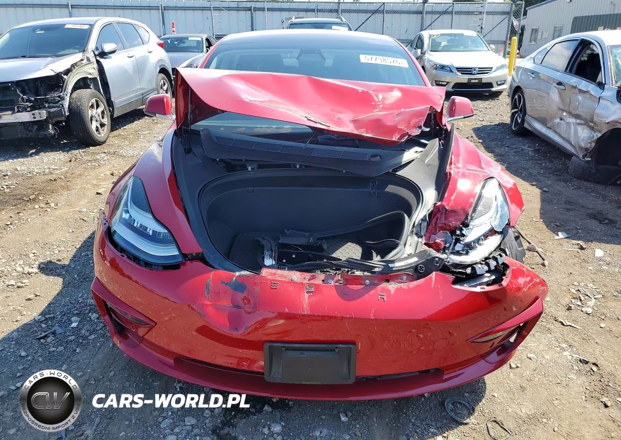 2018 Tesla Model 3 VIN:5YJ3E1EBXJF129686 - 9