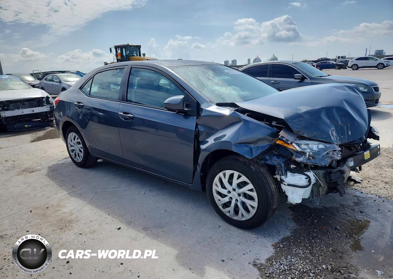 2017 Toyota Corolla Le VIN:5YFBURHE1HP707627 - 4