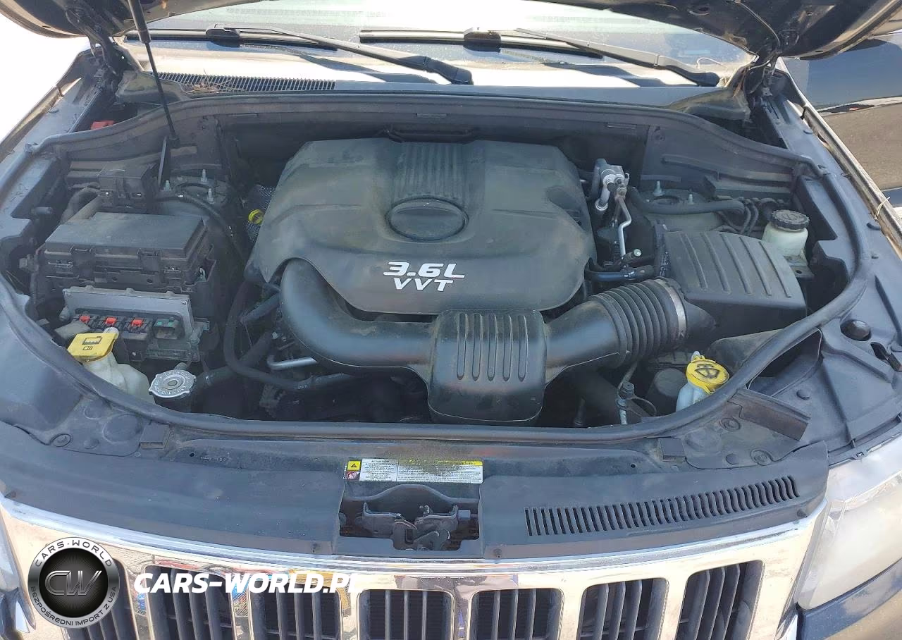 2012 Jeep Grand Cherokee Laredo VIN:1C4RJFAGXCC325826 - 24