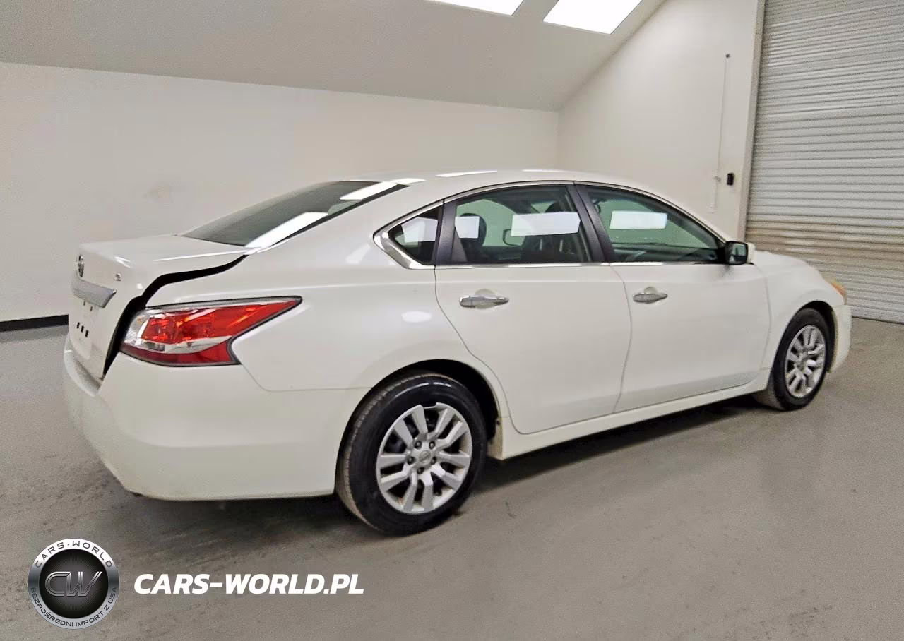 2015 Nissan Altima 2.5 S VIN:1N4AL3AP7FC217678 - 3