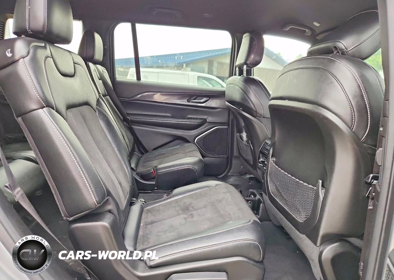2023 Jeep Grand Cherokee L Laredo VIN:1C4RJKAG7P8706714 - 11