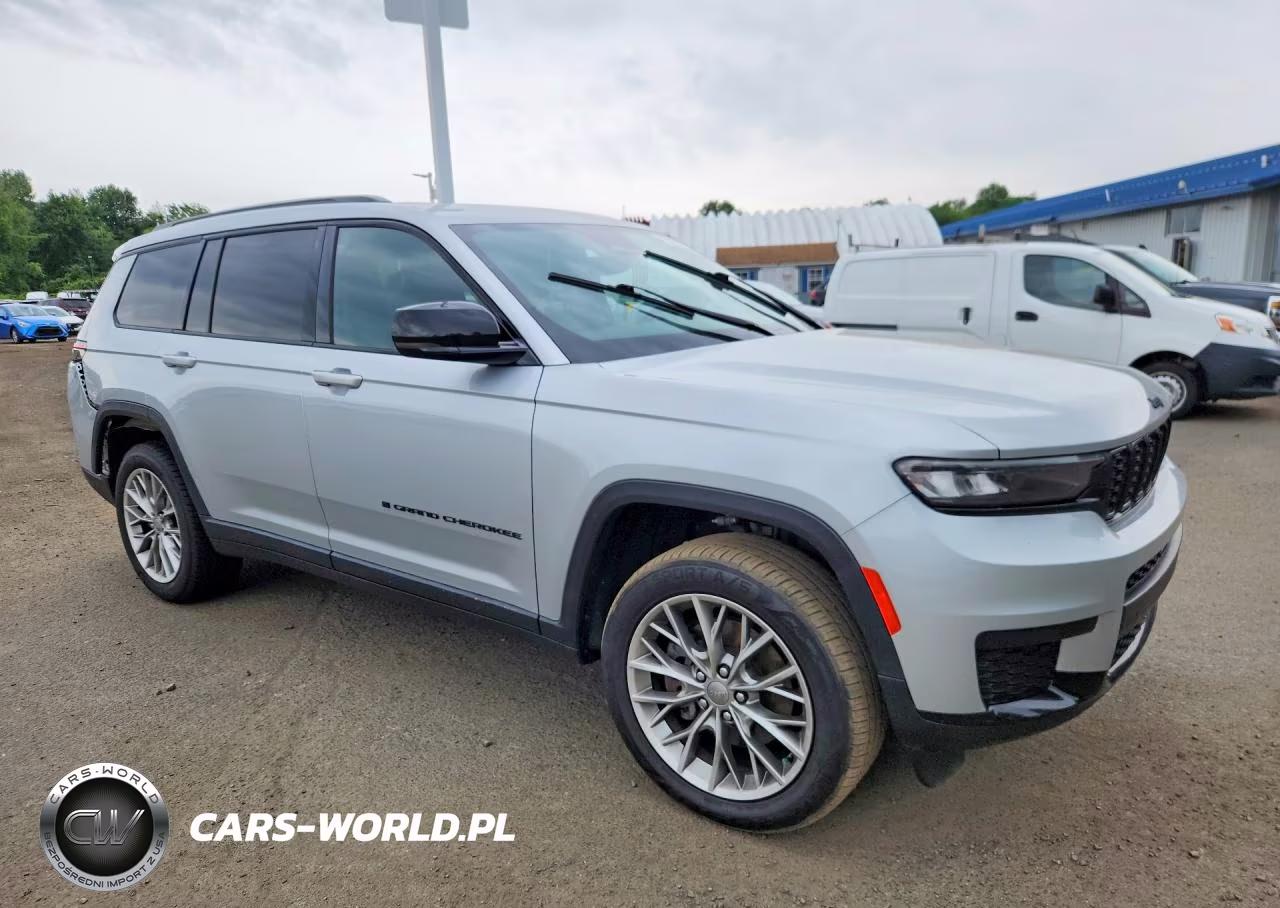 2023 Jeep Grand Cherokee L Laredo VIN:1C4RJKAG7P8706714 - 4