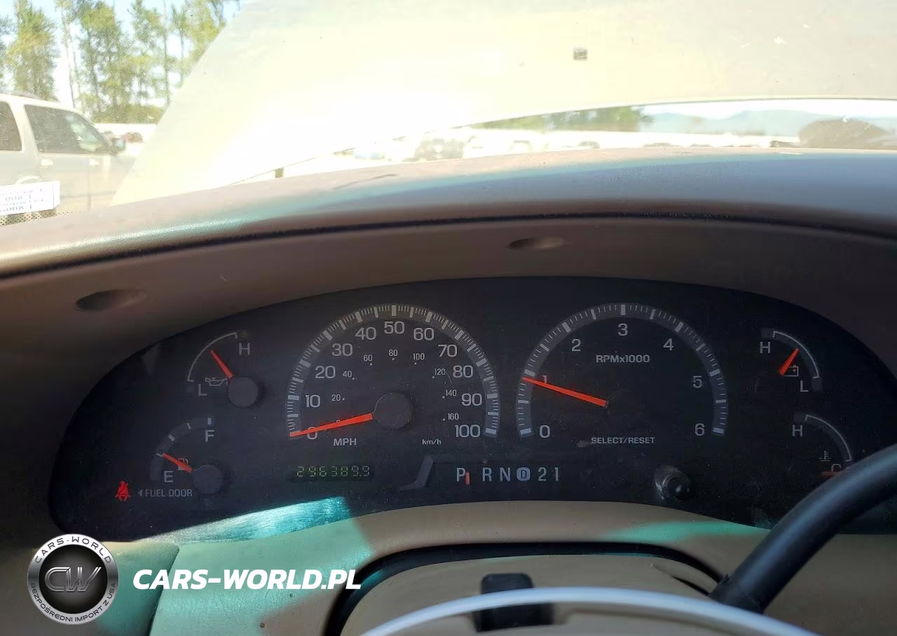 1999 Ford Expedition Eddie Bau VIN:1FMPU18LXXLC28485 - 9
