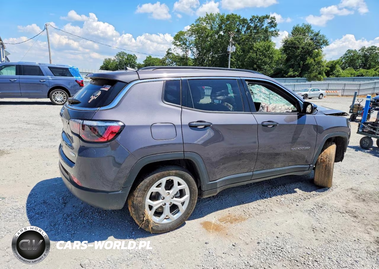 2024 Jeep Compass Latitude VIN:3C4NJDBN9RT131771 - 3