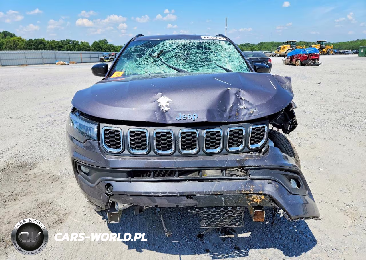 2024 Jeep Compass Latitude VIN:3C4NJDBN9RT131771 - 5