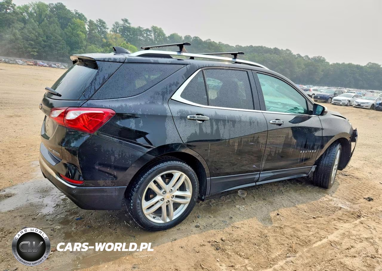 2018 Chevrolet Equinox Premier VIN:2GNAXWEXXJ6146723 - 3