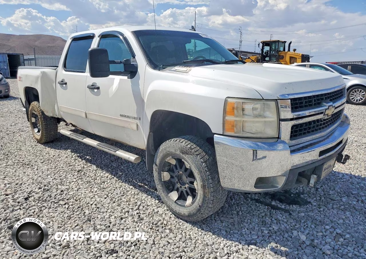 2008 Chevrolet Silverado K2500 Heavy Duty VIN:1GCHK23K58F187413 - 4