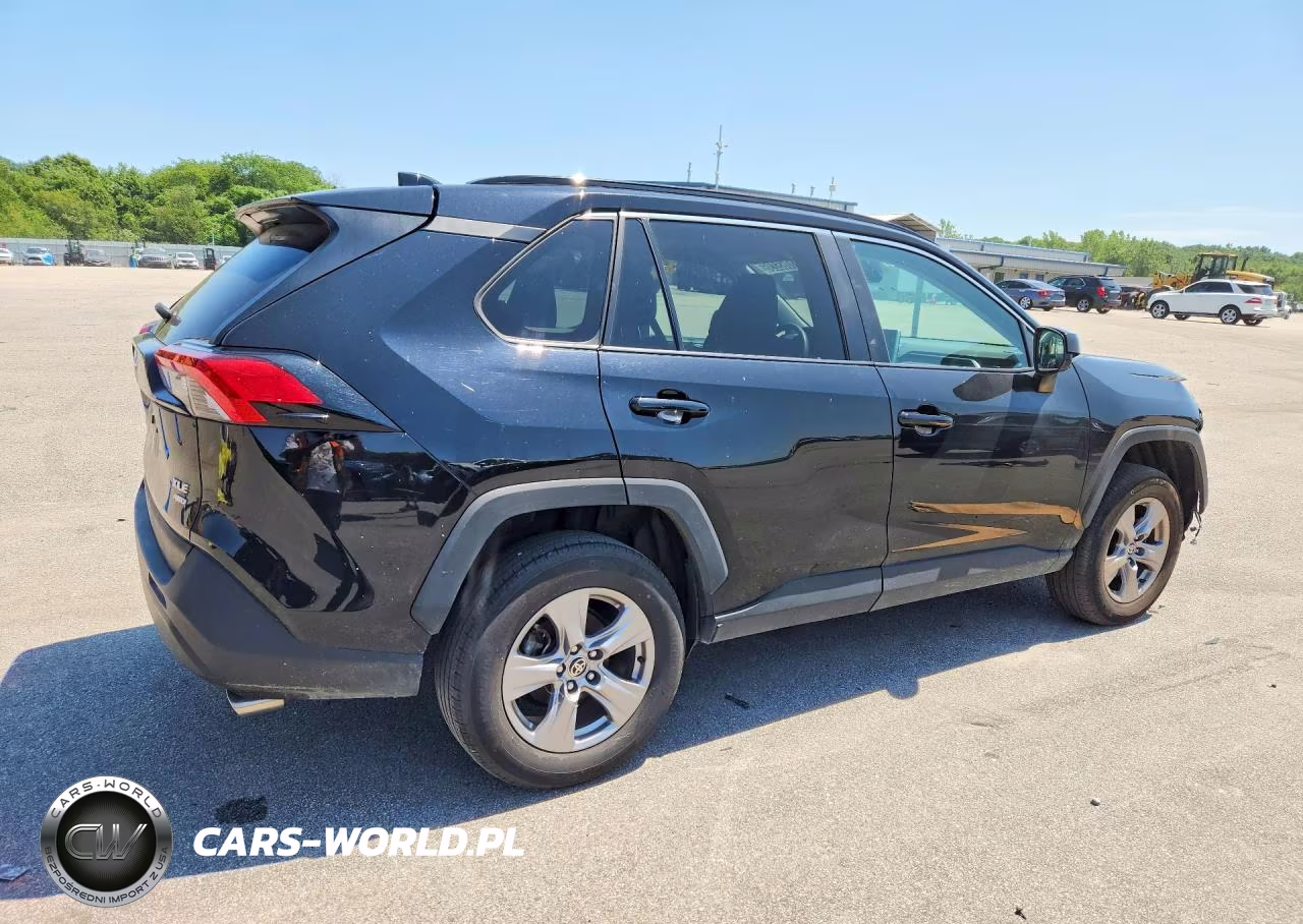2025 Toyota Rav4 Xle VIN:2T3P1RFV7SW543377 - 3