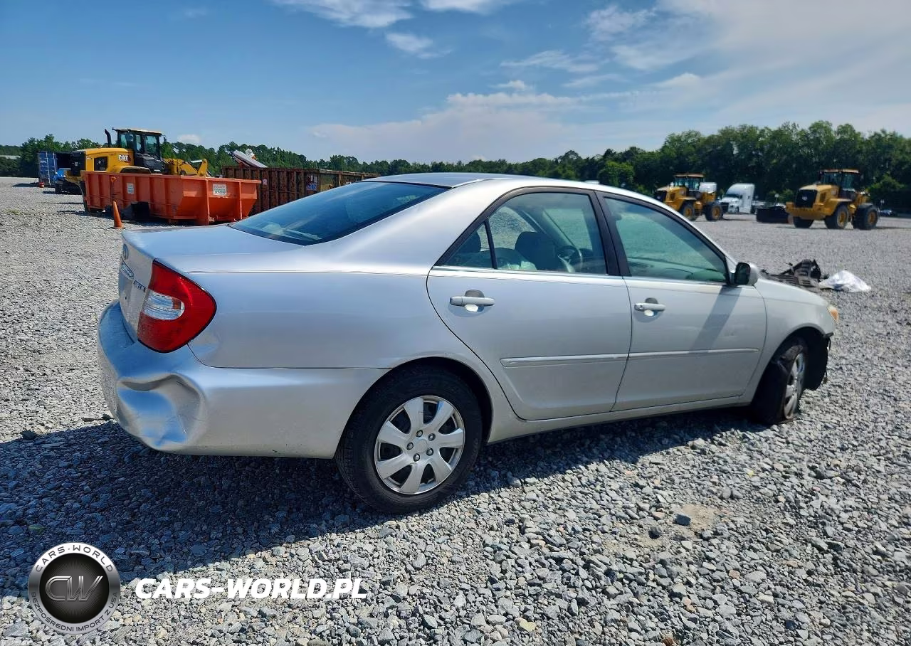 2003 Toyota Camry Xle VIN:4T1BE32K93U725552 - 3