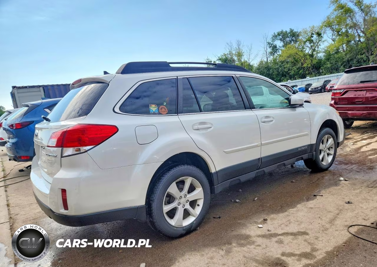 2014 Subaru Outback 2.5I Premium VIN:4S4BRBECXE3201158 - 3