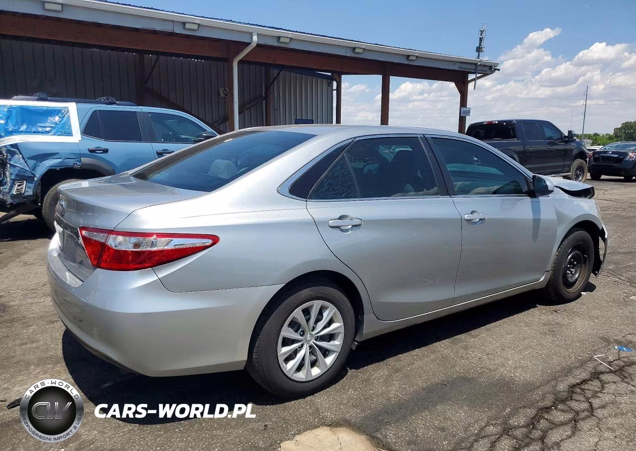 2016 Toyota Camry Le VIN:4T4BF1FK7GR542545 - 3