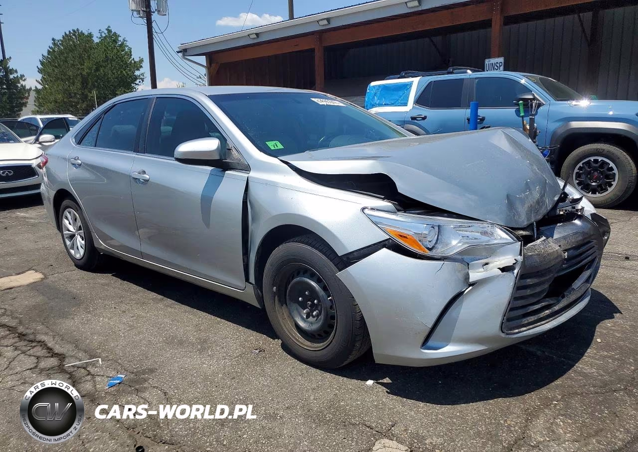 2016 Toyota Camry Le VIN:4T4BF1FK7GR542545 - 4
