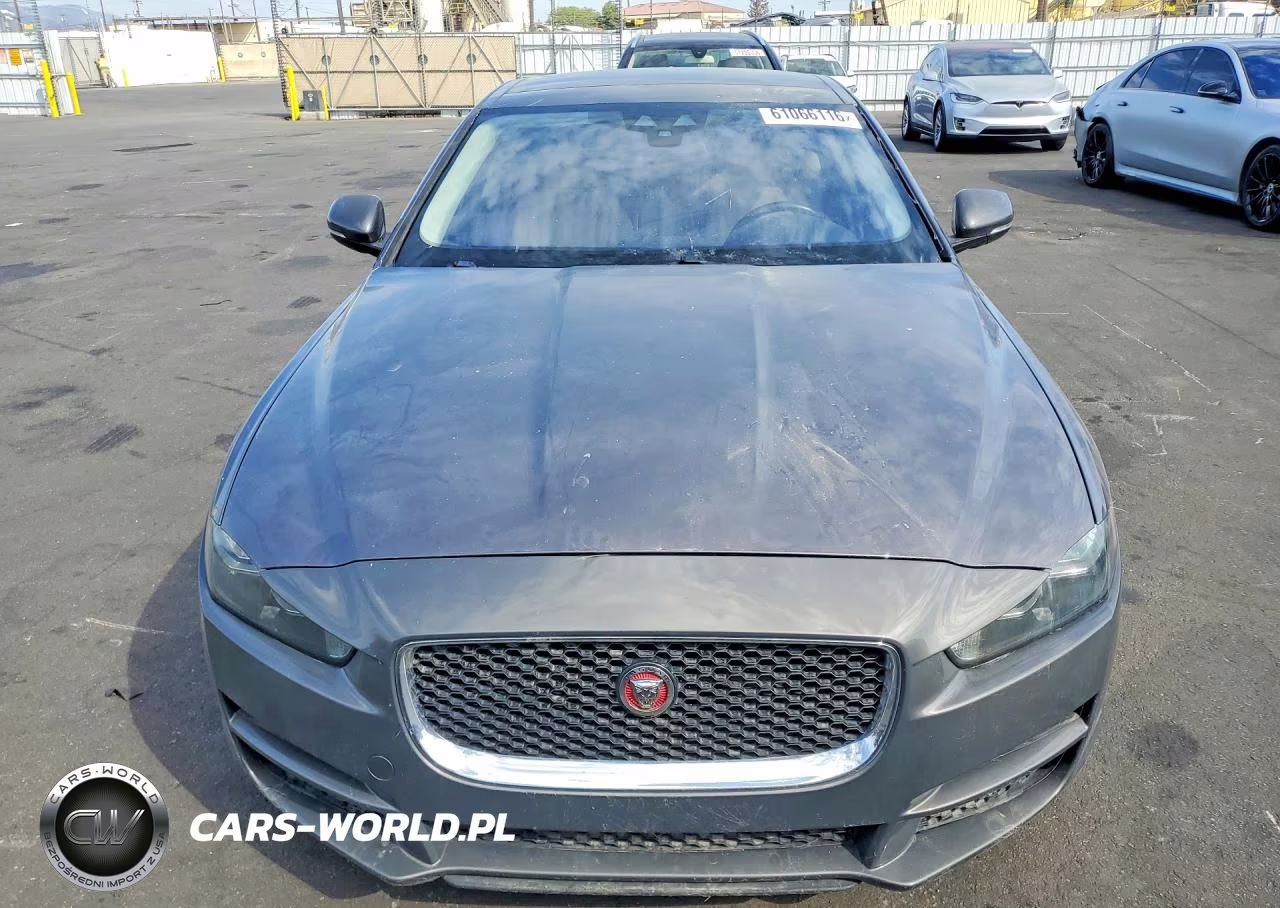 2017 Jaguar Xe Prestige VIN:SAJAE4BN7HA951311 - 5