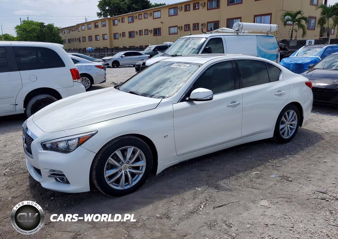 2015 Infiniti Q50 Premium – zdjęcie 1 z 12