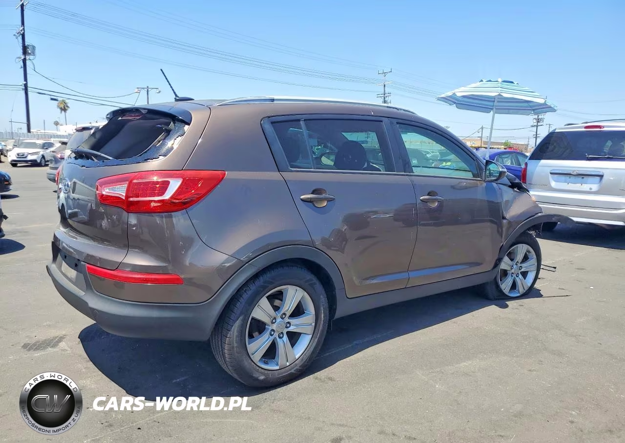 2011 Kia Sportage Lx VIN:KNDPB3A2XB7036511 - 3