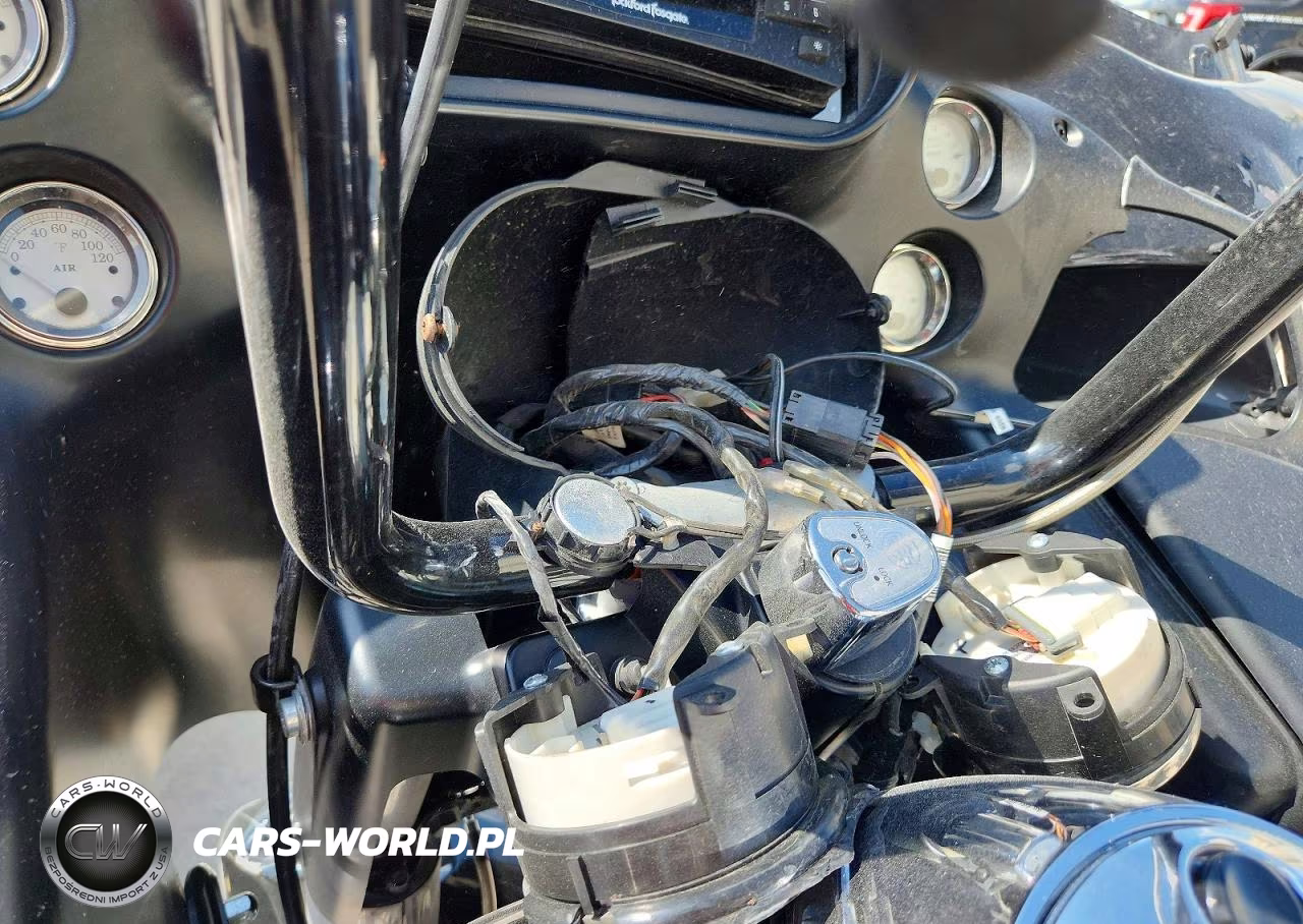 2013 Harley-Davidson Fltrx Road Glide Custom VIN:1HD1KHM19DB648915 - 7