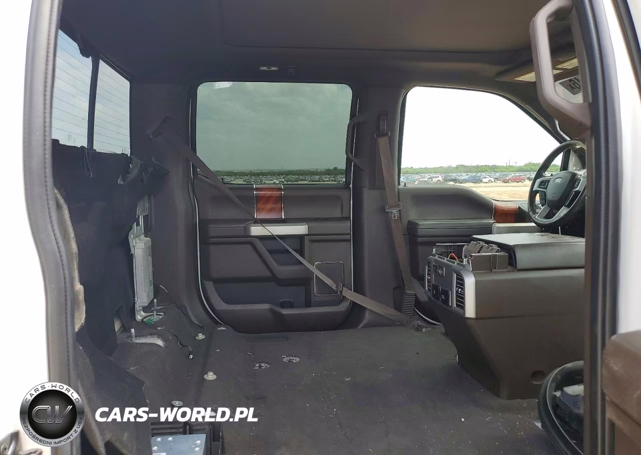 2020 Ford F350 Super Duty VIN:1FT8W3BT8LEE62615 - 10