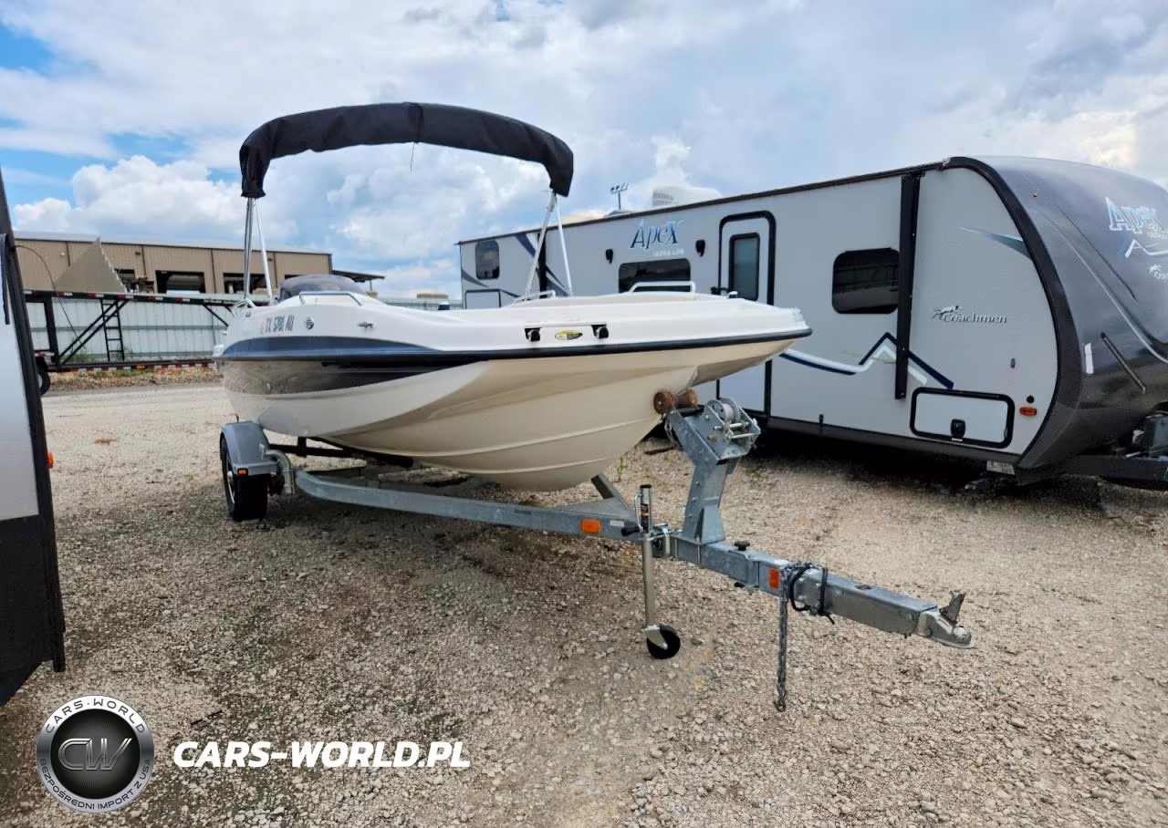 2009 Bayliner 195 Deck Boat