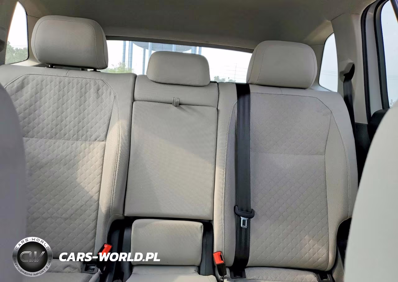 2019 Volkswagen Tiguan S VIN:3VV0B7AX6KM037022 - 10