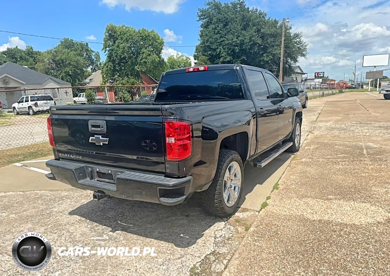 2018 Chevrolet Silverado C1500 Custom VIN:3GCPCPEC0JG496674 - 4