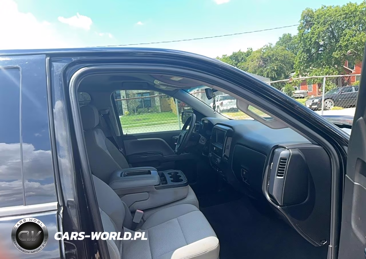 2018 Chevrolet Silverado C1500 Custom VIN:3GCPCPEC0JG496674 - 5