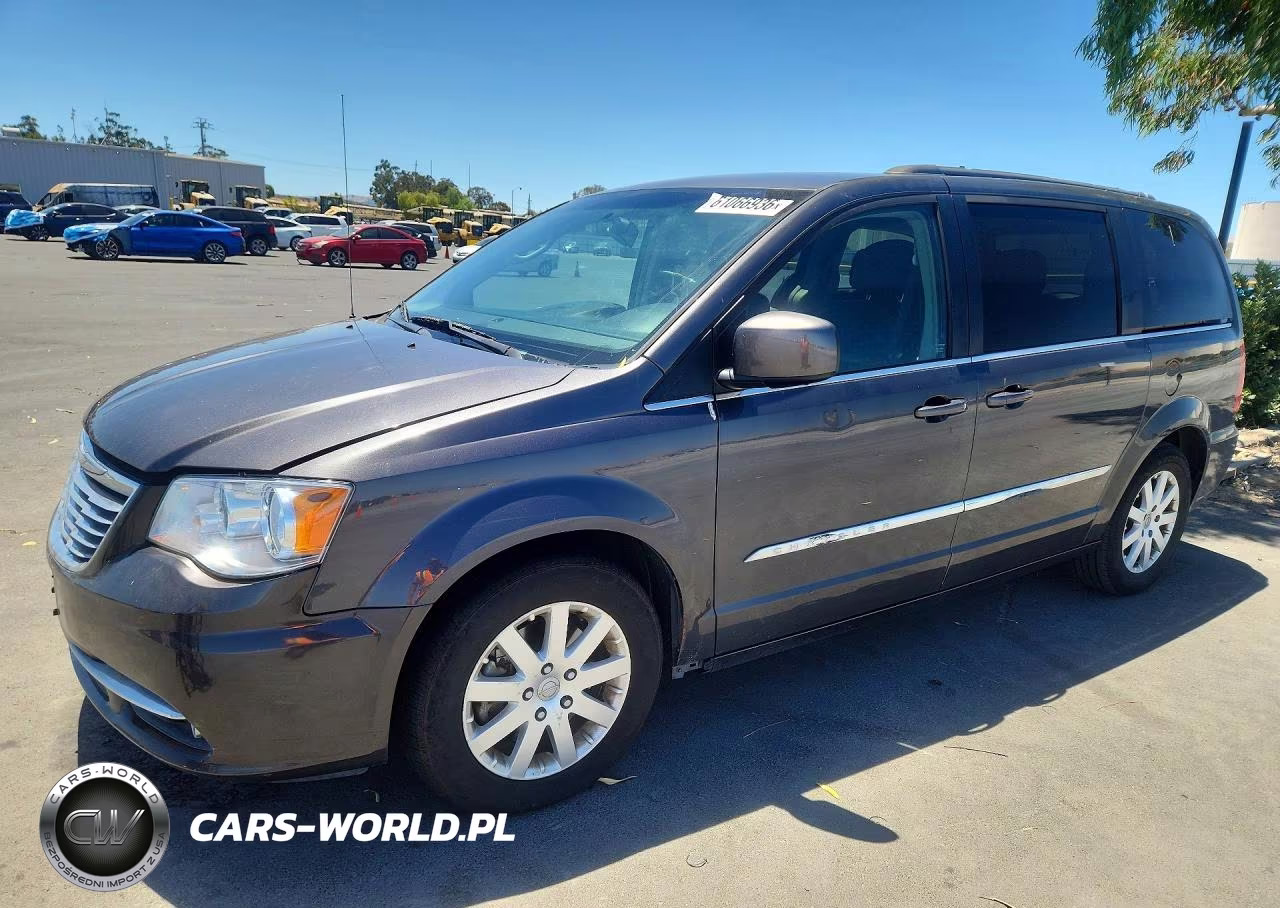 2016 Chrysler Town & Country Touring – zdjęcie 1 z 13