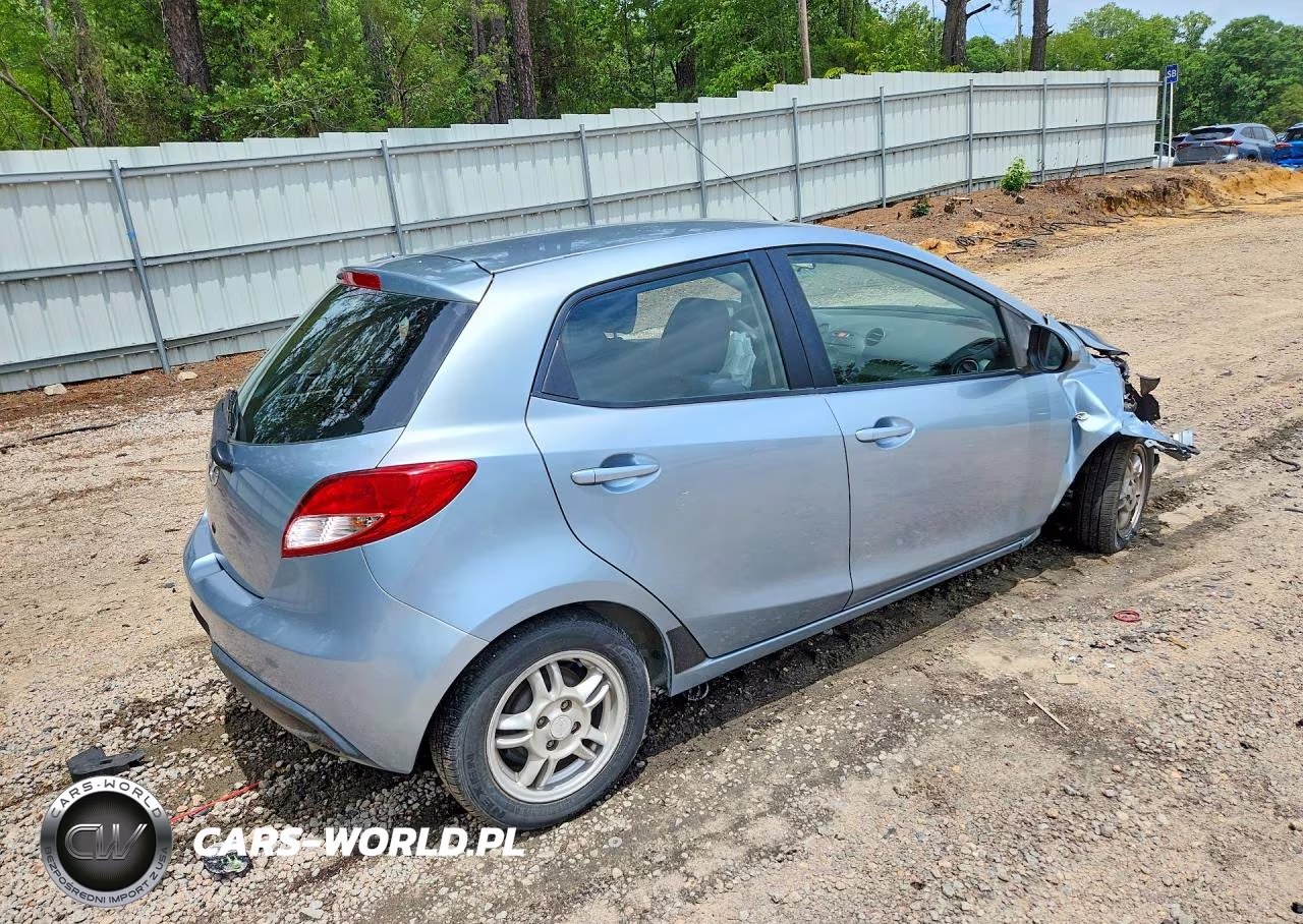 2013 Mazda Mazda2 VIN:JM1DE1KY3D0170581 - 3