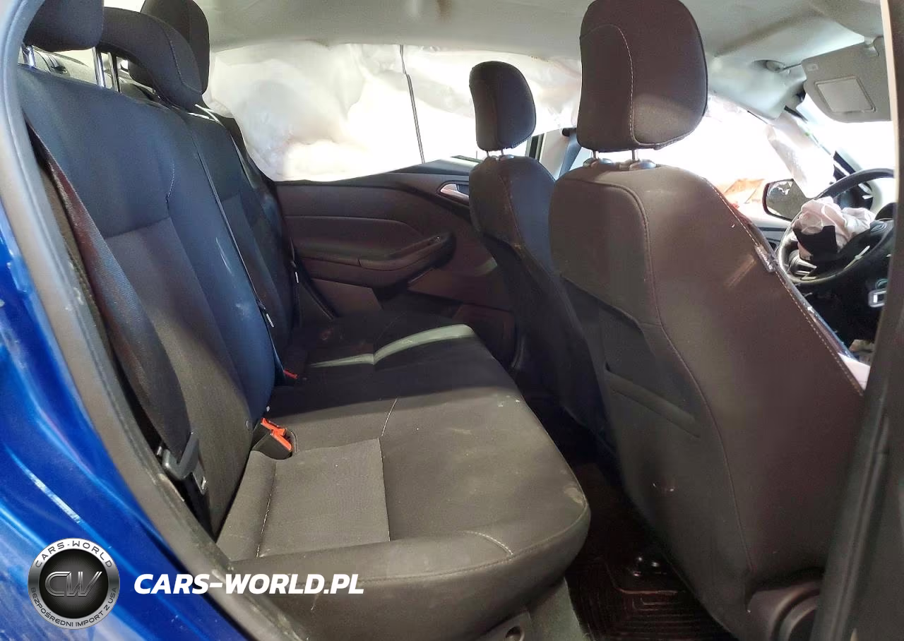 2018 Ford Focus Se VIN:1FADP3FE2JL239539 - 10