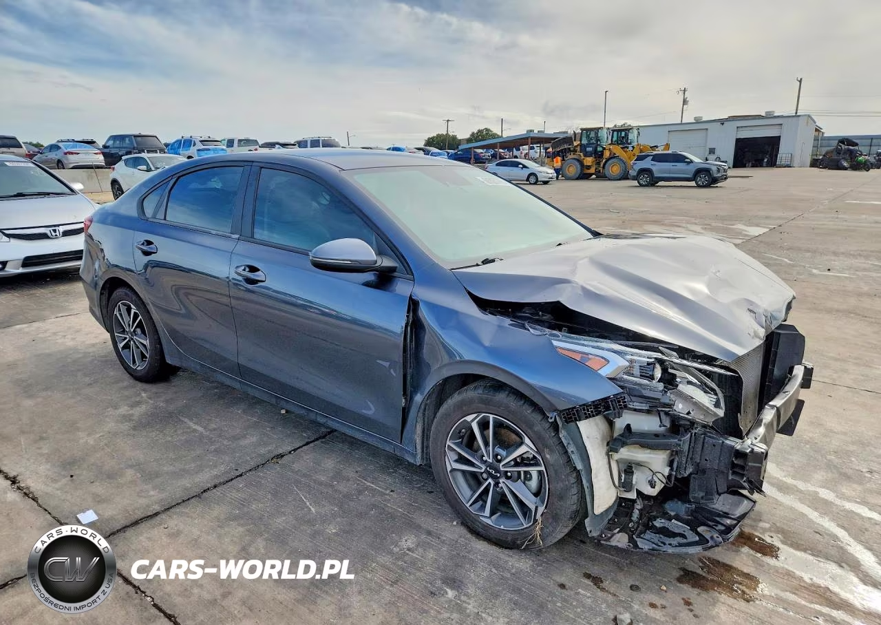 2022 Kia Forte Lxs VIN:3KPF24AD5NE481911 - 4
