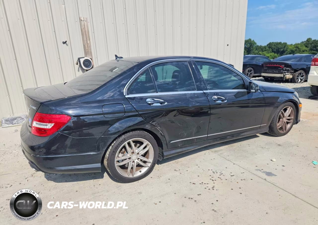 2013 Mercedes-Benz C 300 4Matic VIN:WDDGF8AB5DR251776 - 3