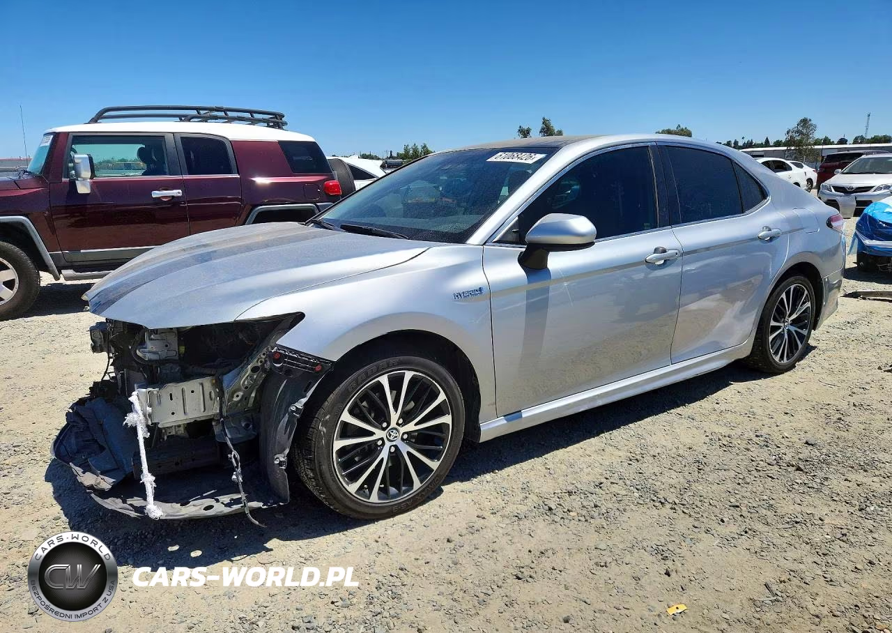 2020 Toyota Camry Se – zdjęcie 1 z 13