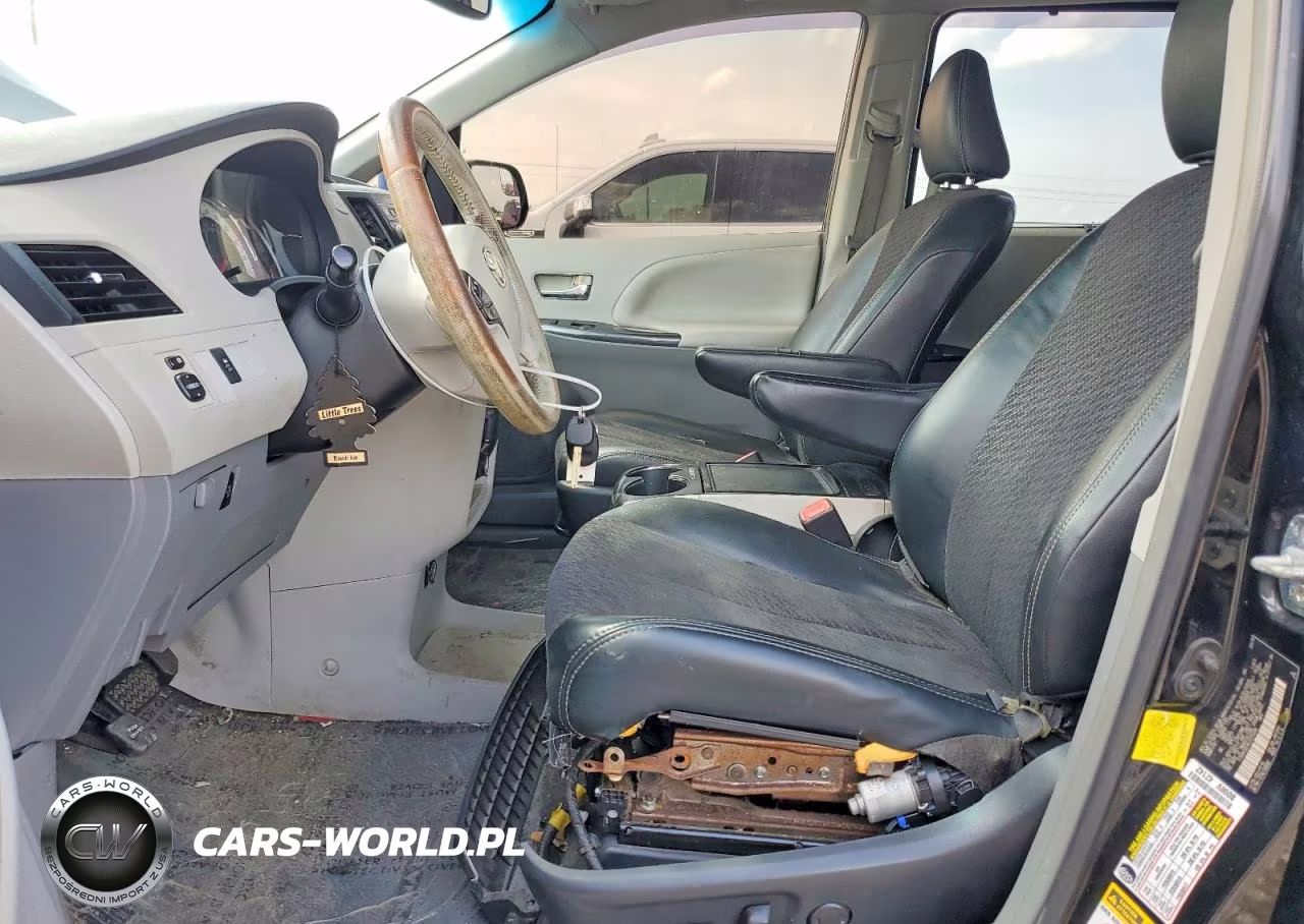 2012 Toyota Sienna Sport VIN:5TDXK3DC8CS225038 - 7