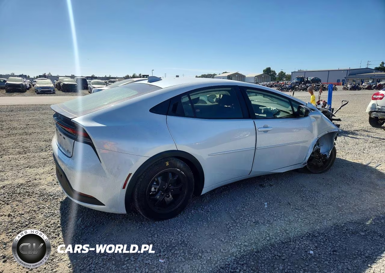 2024 Toyota Prius Le VIN:JTDACAAU5R3035888 - 3