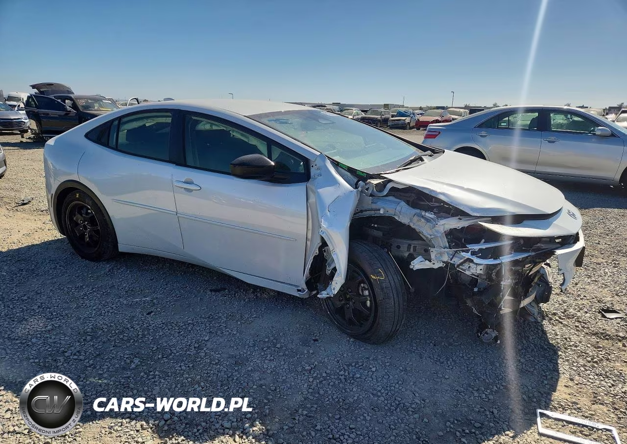 2024 Toyota Prius Le VIN:JTDACAAU5R3035888 - 4