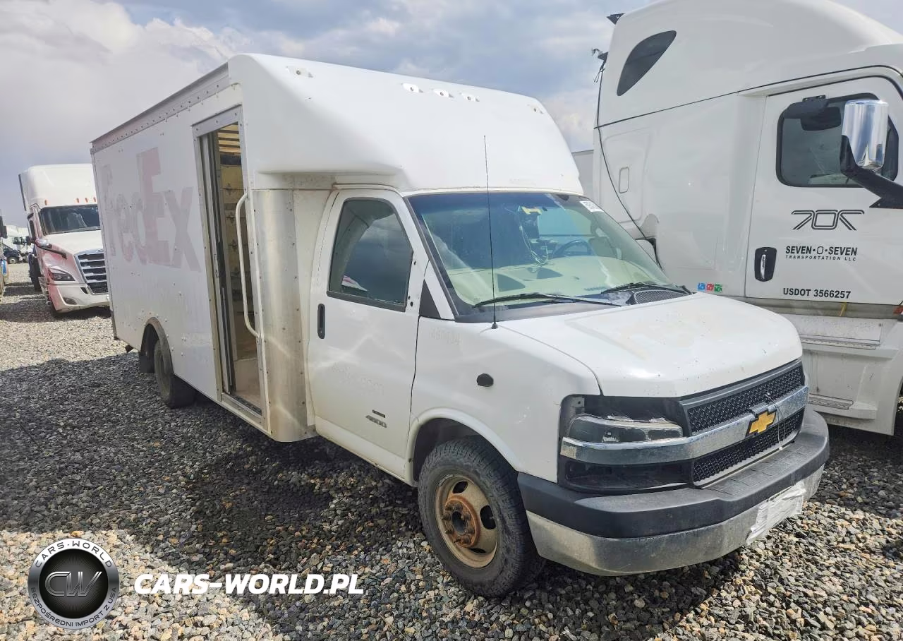 2021 Chevrolet Express G4500 VIN:1HA6GVC74MN001152 - 4