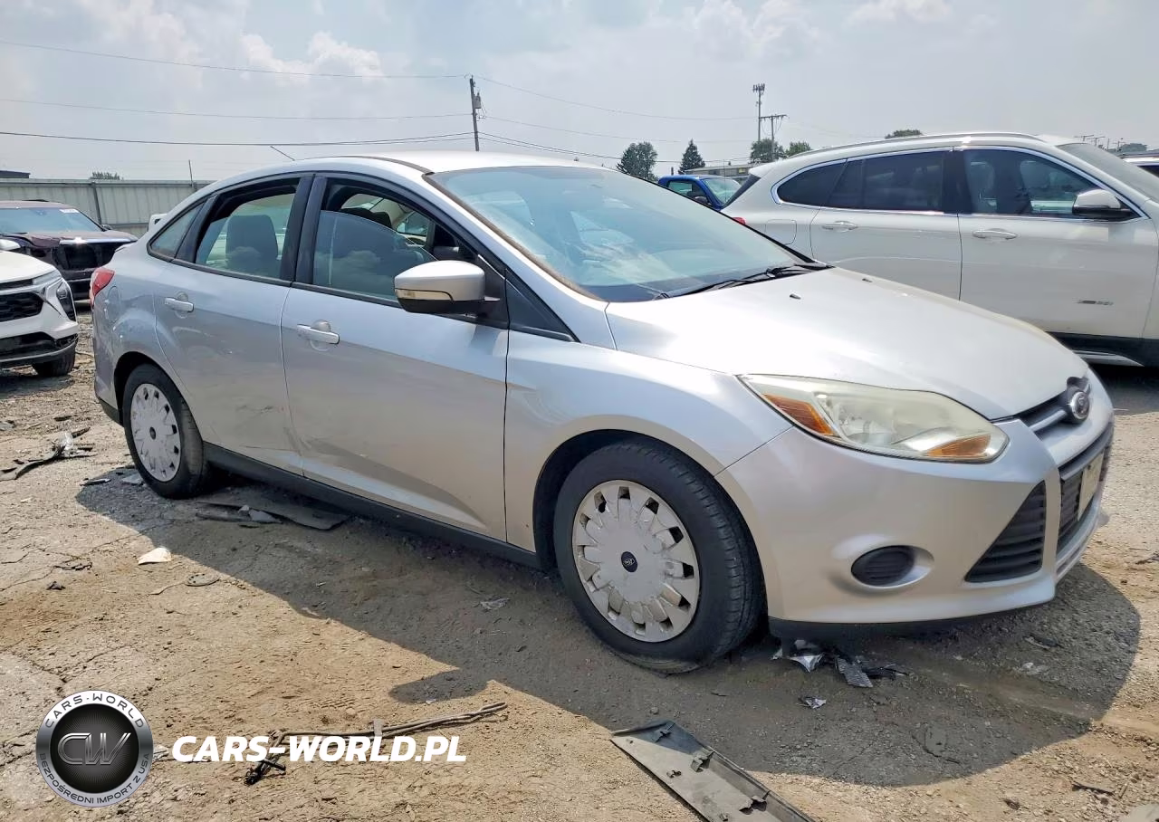 2013 Ford Focus Se VIN:1FADP3F20DL339990 - 4