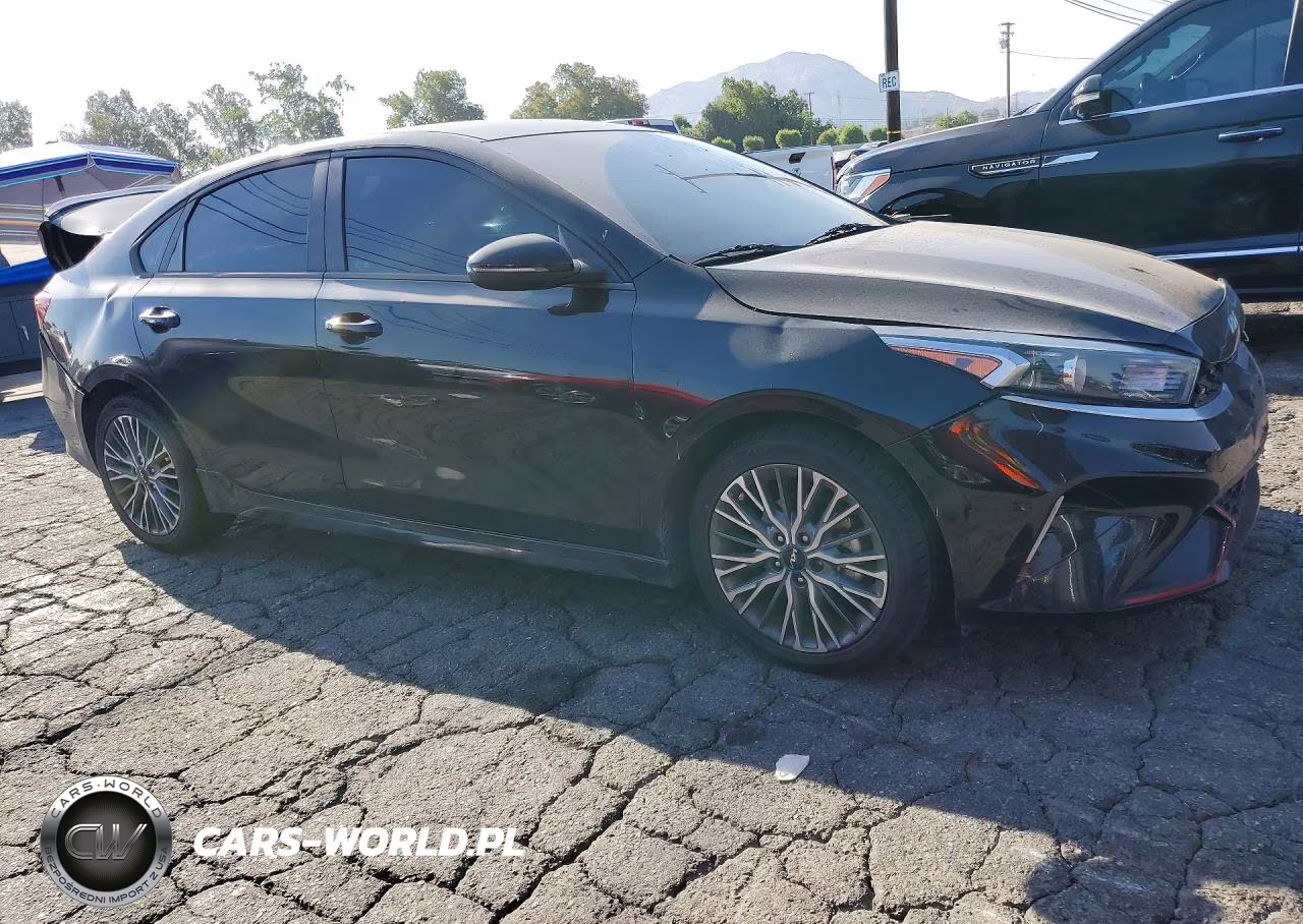 2022 Kia Forte Gt Line VIN:3KPF54ADXNE442139 - 4