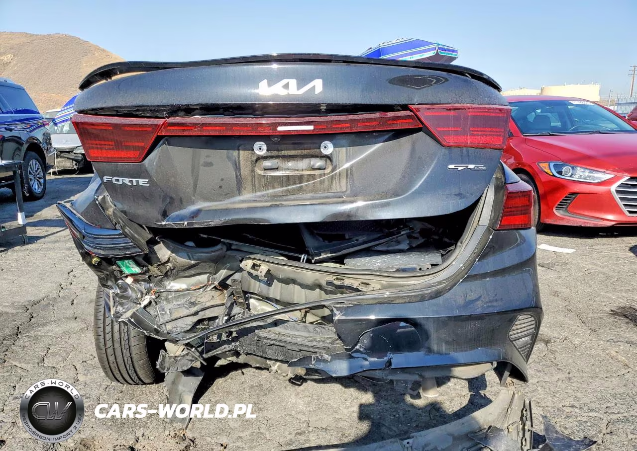 2022 Kia Forte Gt Line VIN:3KPF54ADXNE442139 - 6