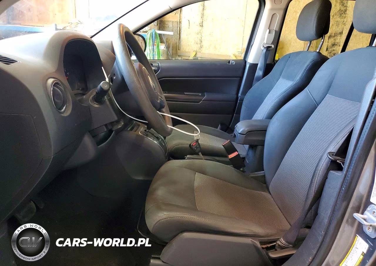 2012 Jeep Compass Sport VIN:1C4NJCBAXCD601195 - 7