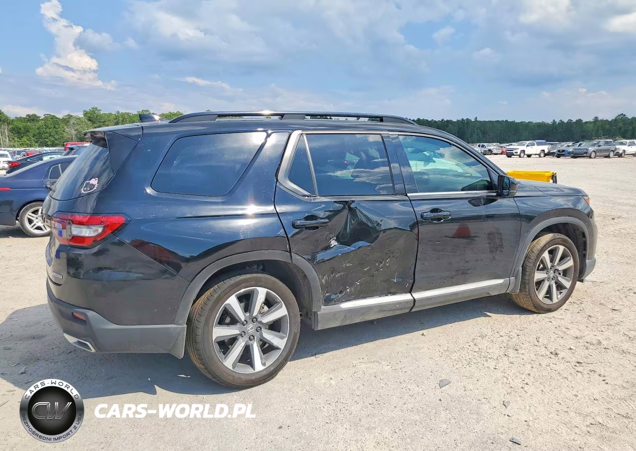 2025 Honda Pilot Touring VIN:5FNYG2H71SB041382 - 3