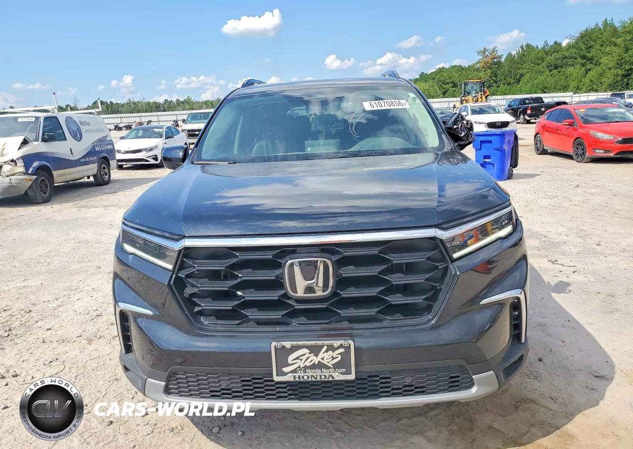 2025 Honda Pilot Touring VIN:5FNYG2H71SB041382 - 5