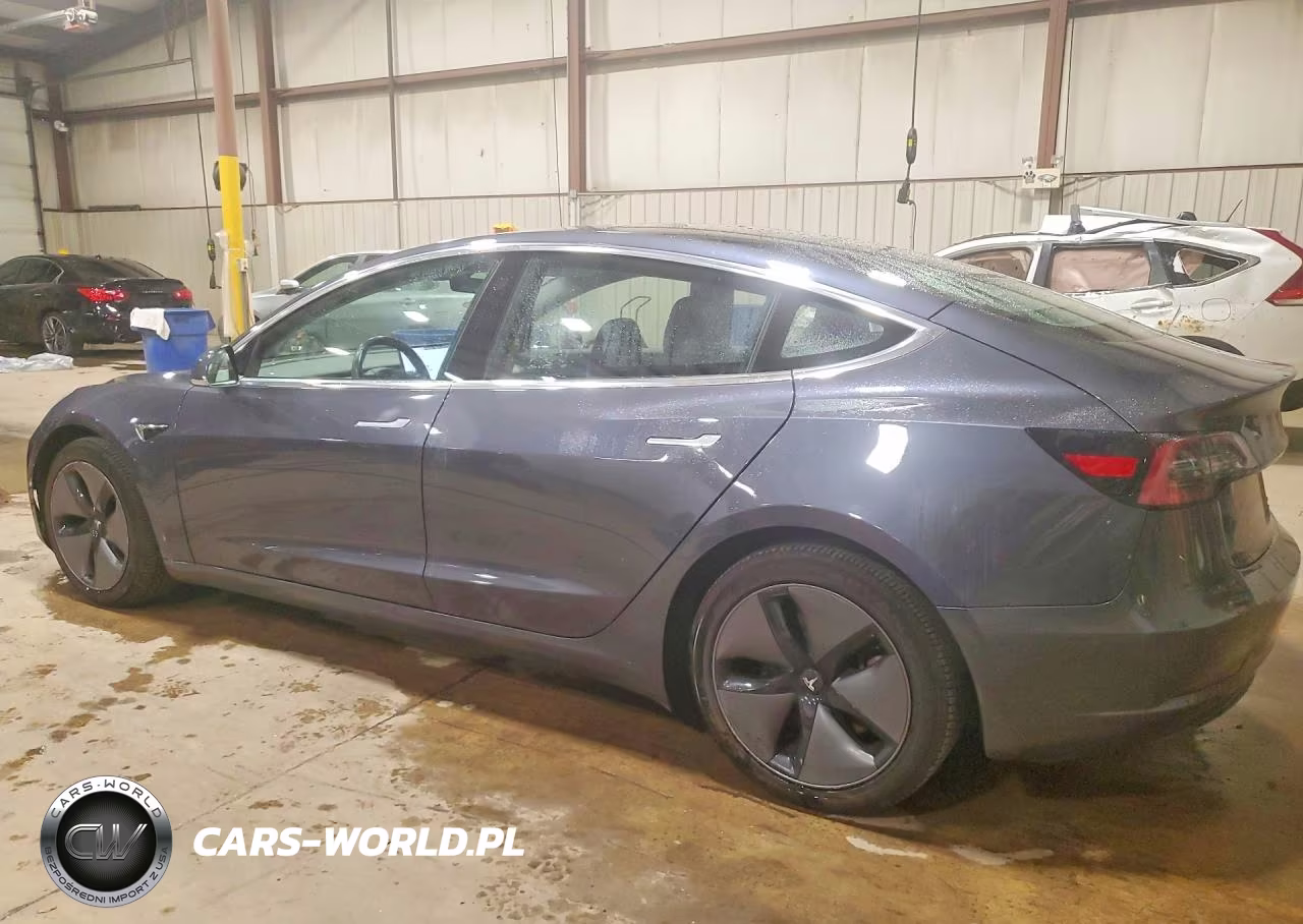 2018 Tesla Model 3 VIN:5YJ3E1EB5JF104131 - 2
