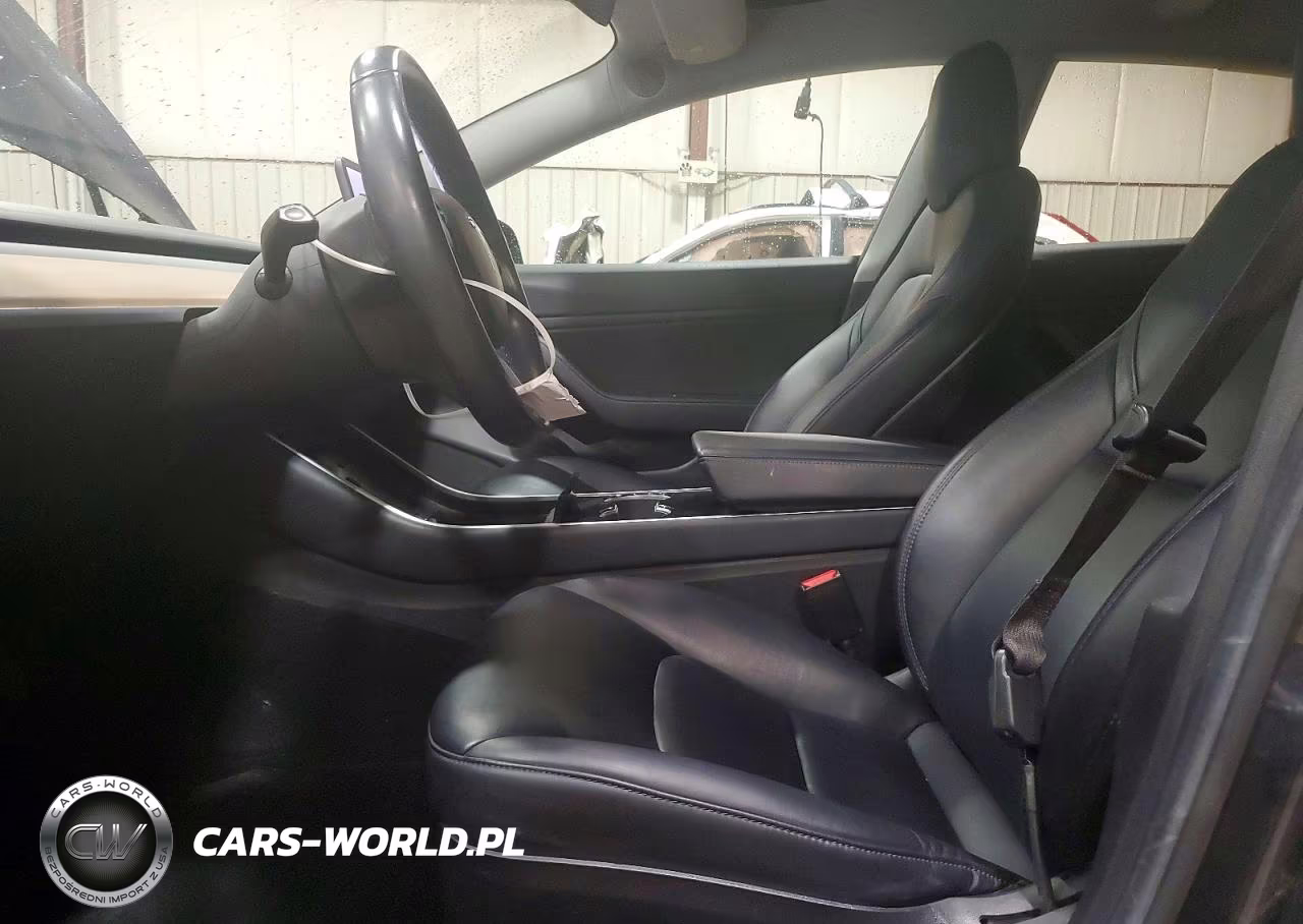 2018 Tesla Model 3 VIN:5YJ3E1EB5JF104131 - 7