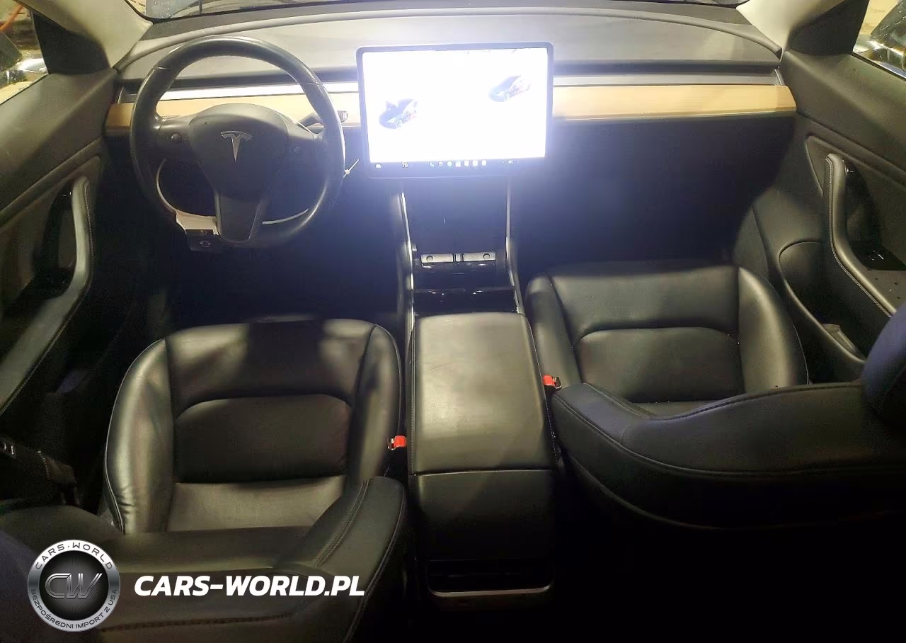 2018 Tesla Model 3 VIN:5YJ3E1EB5JF104131 - 8