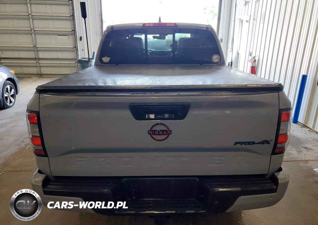 2024 Nissan Frontier Pro-4X VIN:1N6ED1EK9RN656124 - 6
