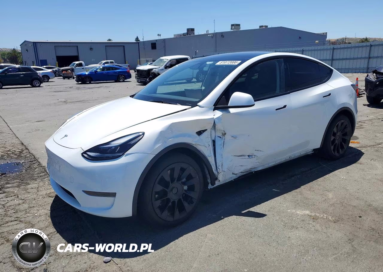 2025 Tesla Model Y – zdjęcie 1 z 12
